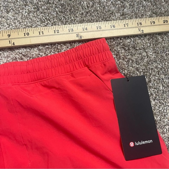 NWT Men’s Lululemon Red Pace Breaker liner less Bright red Shorts 5 inch - Picture 6 of 6